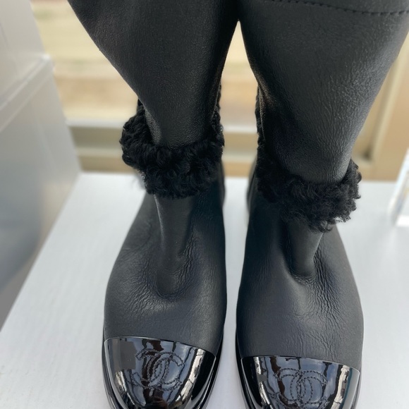 Brand new Chanel black boots. Leather on the outside and fur lined inside. - Picture 4 of 6